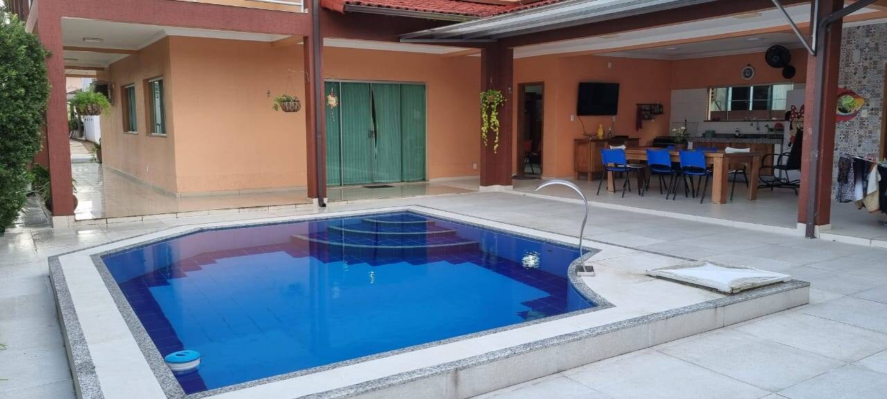 #2124 - Casa para Venda em Belém - PA